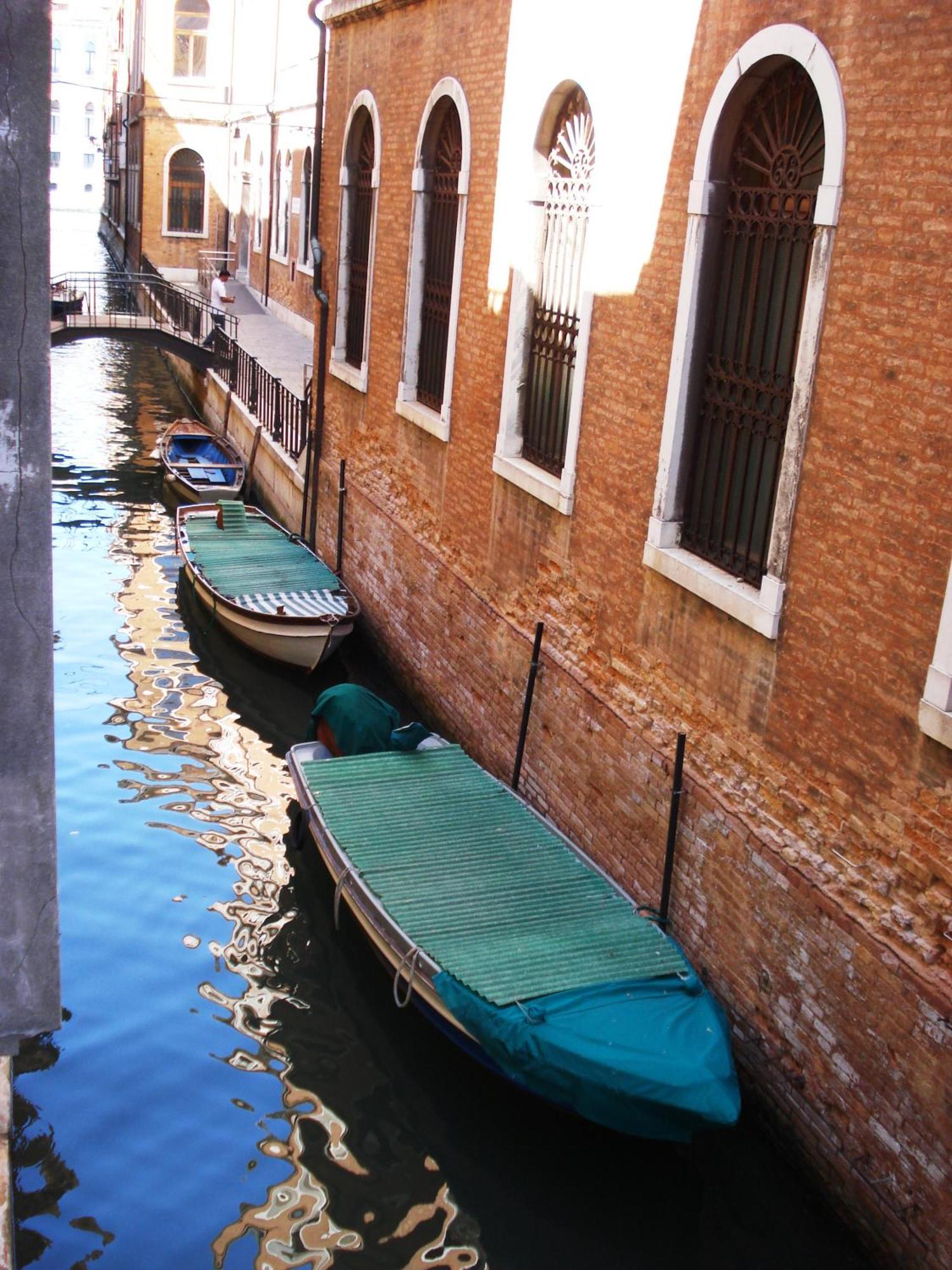 Love Island Venice Exterior photo