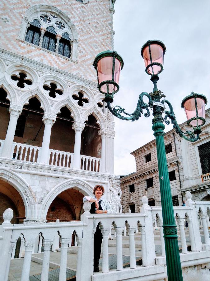 Love Island Venice Exterior photo